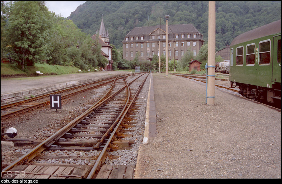 Strecken und Bahnhöfe